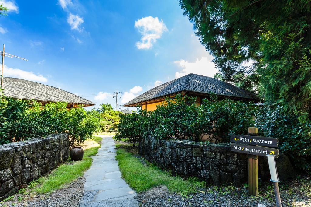 Kasan Tobang Hostel ซอกวีโพ ภายนอก รูปภาพ