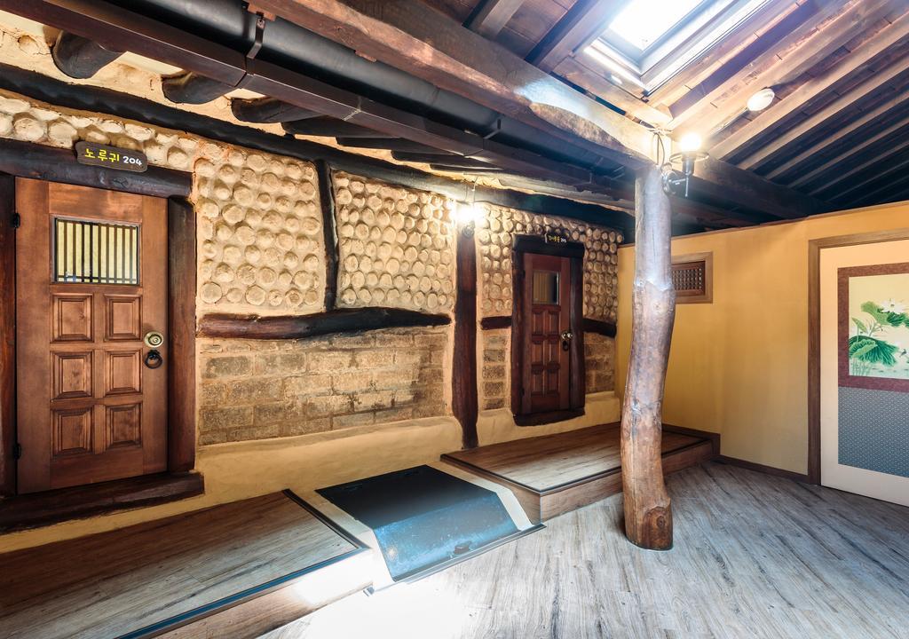 Kasan Tobang Hostel ซอกวีโพ ภายนอก รูปภาพ