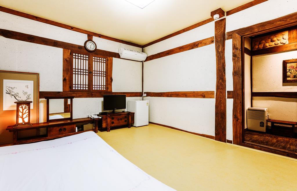 Kasan Tobang Hostel ซอกวีโพ ภายนอก รูปภาพ