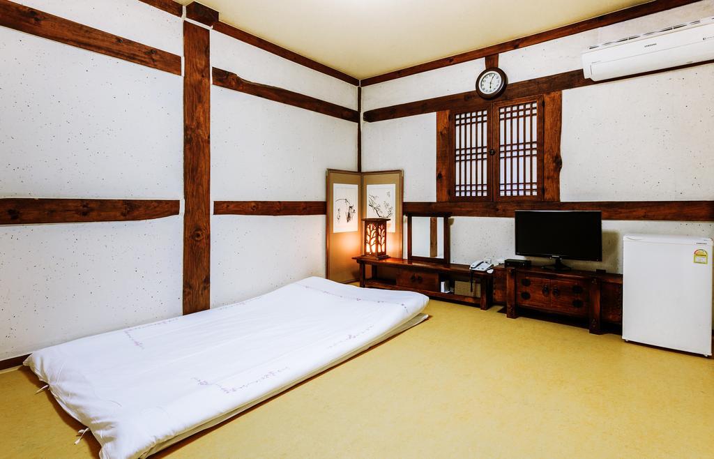 Kasan Tobang Hostel ซอกวีโพ ภายนอก รูปภาพ