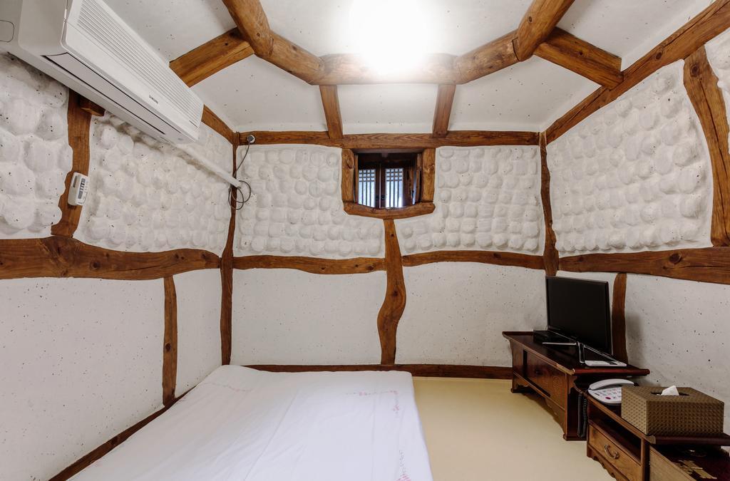 Kasan Tobang Hostel ซอกวีโพ ภายนอก รูปภาพ