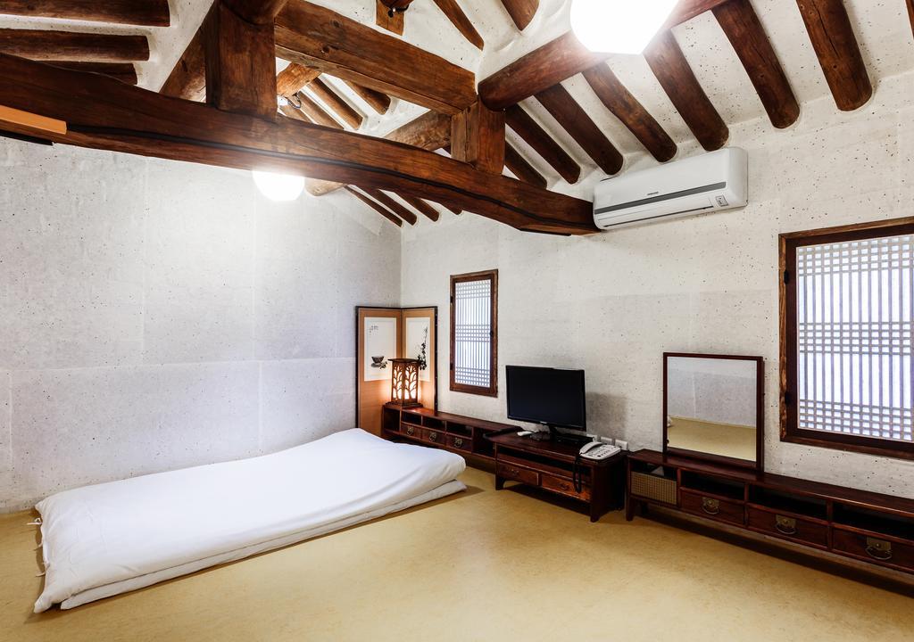Kasan Tobang Hostel ซอกวีโพ ภายนอก รูปภาพ