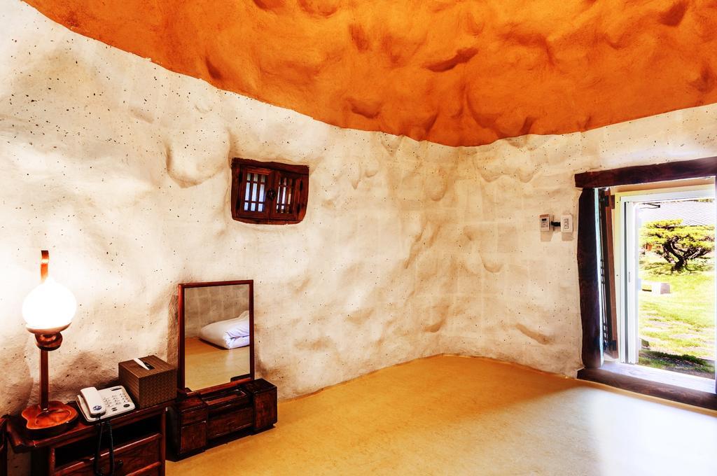 Kasan Tobang Hostel ซอกวีโพ ภายนอก รูปภาพ