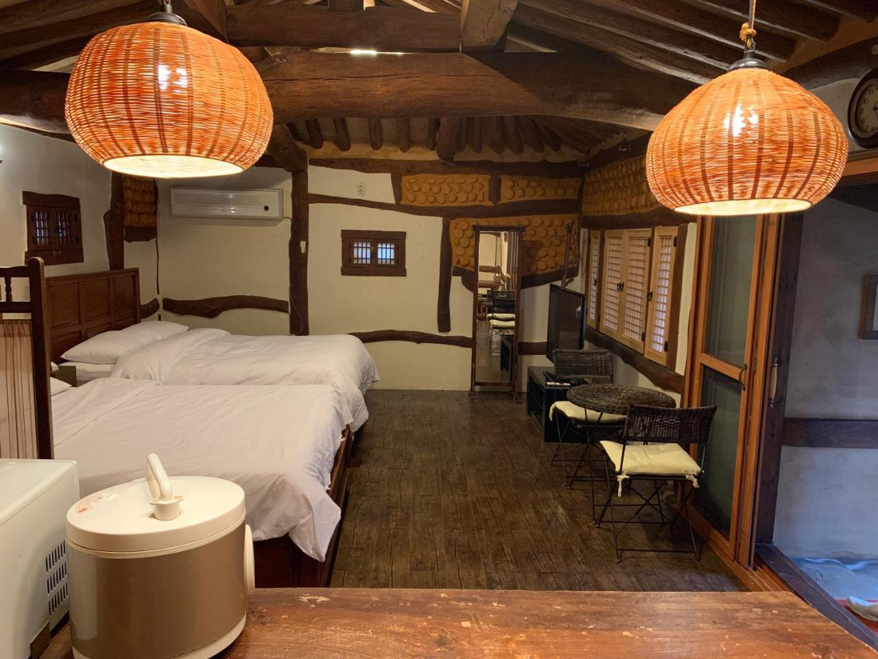Kasan Tobang Hostel ซอกวีโพ ภายนอก รูปภาพ